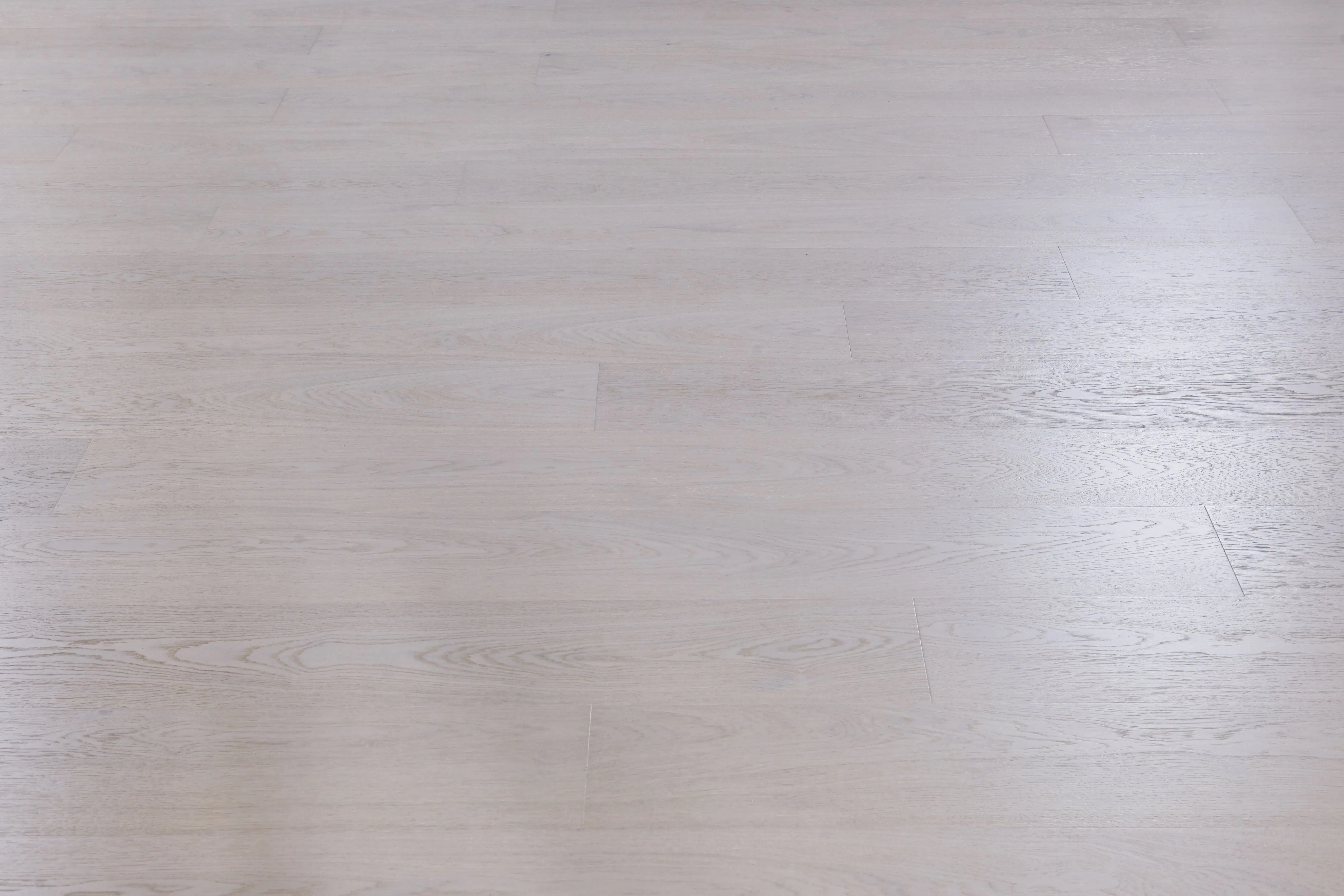 hobb Echtholzboden | hobbWood | H2E Eiche Natur weißgrau | Ein-Stab | gebürstet | Landhausdiele  hobb Echtholzboden | hobbWood | H2E Eiche Natur weißgrau | Ein-Stab | gebürstet | Landhausdiele